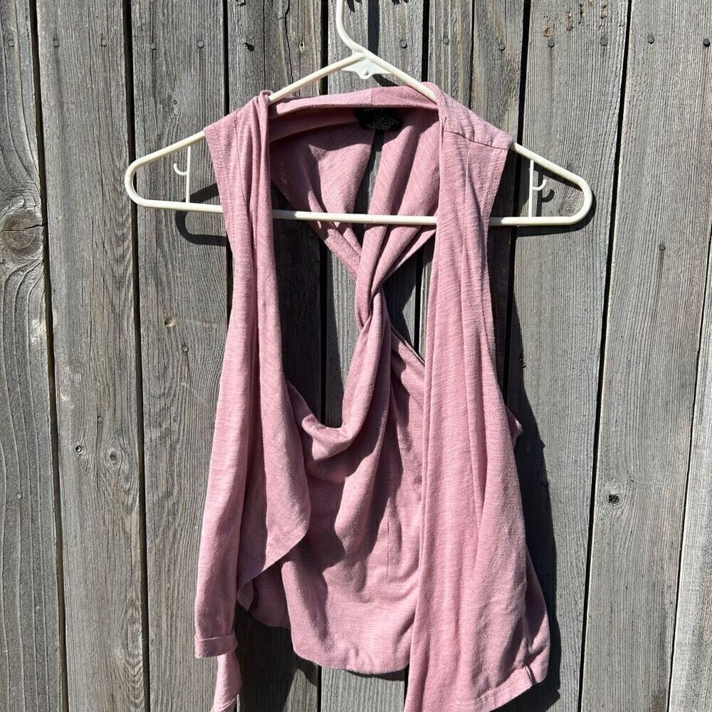 Vanity vest coverlet size small pink crisscross back